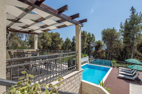 Rent Croatia apartments in Split area,Trogir,Villa Fani