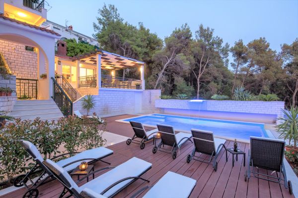 Rent Croatia apartments in Split area,Trogir,Villa Fani