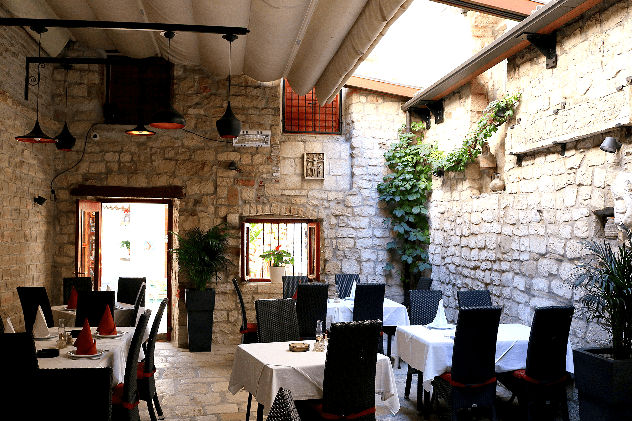 Karmelengo Restaurant - Old Town